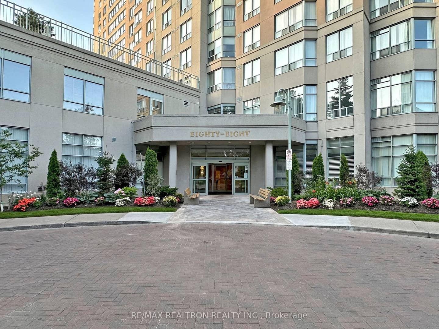 88 Corporate Drive 1708, Toronto, ON M1H 3G6