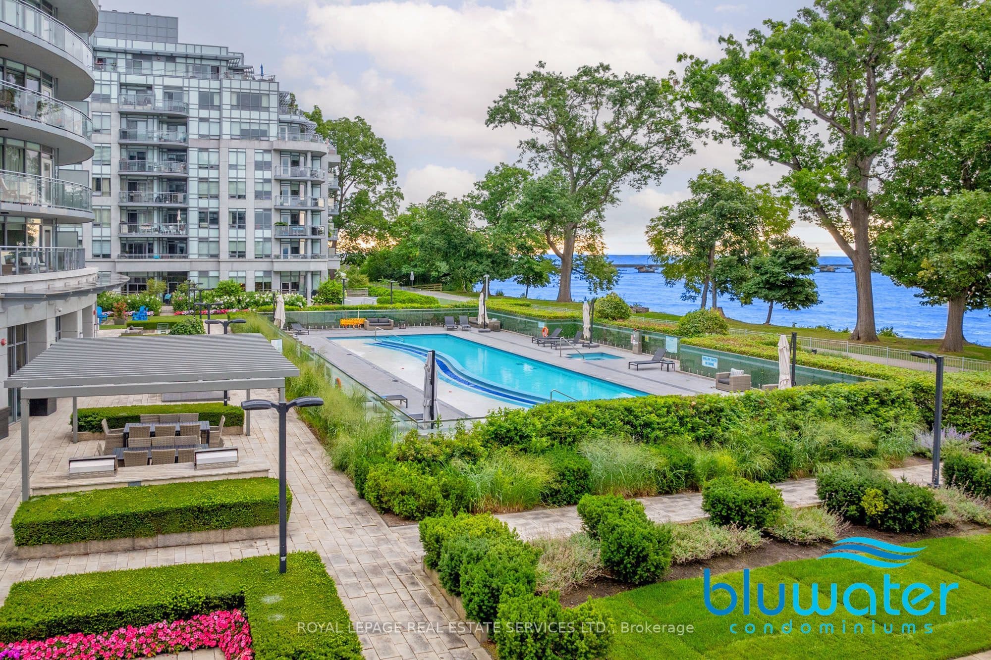 3500 Lakeshore Road W 122C, Oakville, ON L6L 0B4