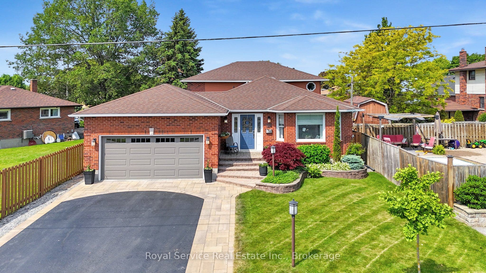 88 Simpson Avenue, Clarington, ON L1C 2J1