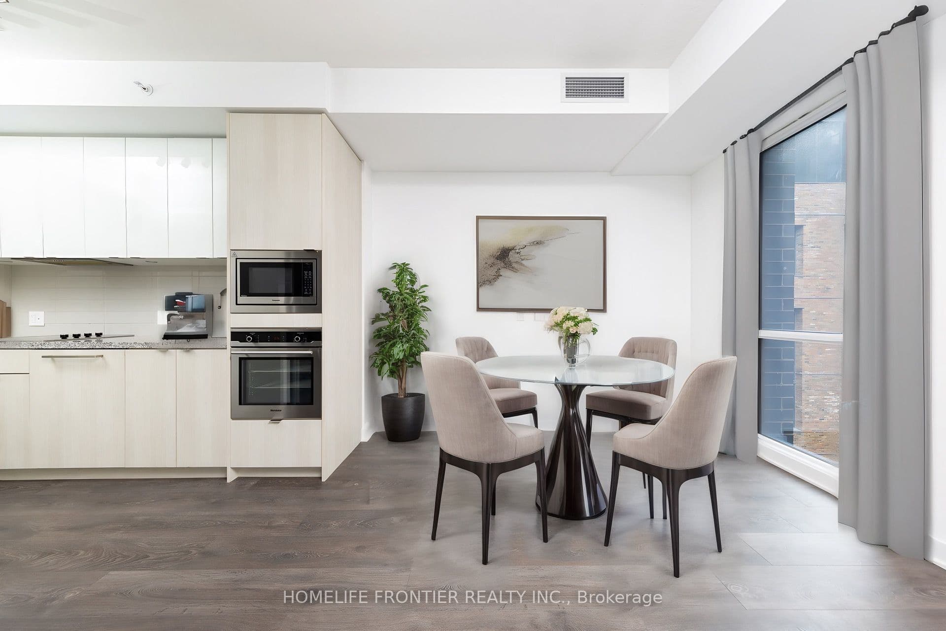 115 Blue Jays Way 705, Toronto, ON M5V 0N4