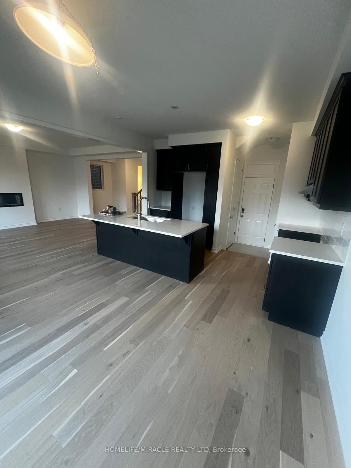 49 Gretzky Avenue, Barrie, ON L9J 1B1