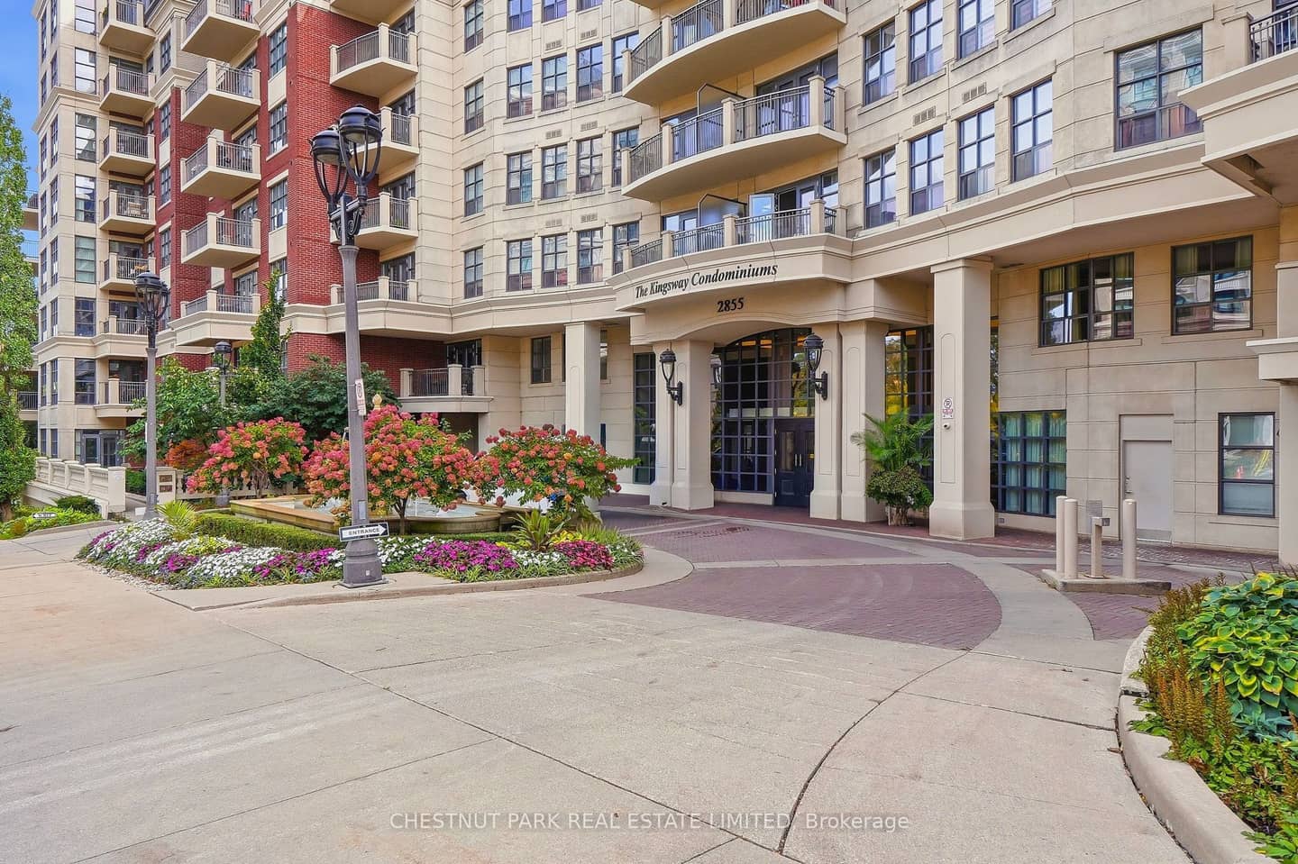 2855 Bloor Street W 305, Toronto, ON M8X 3A1