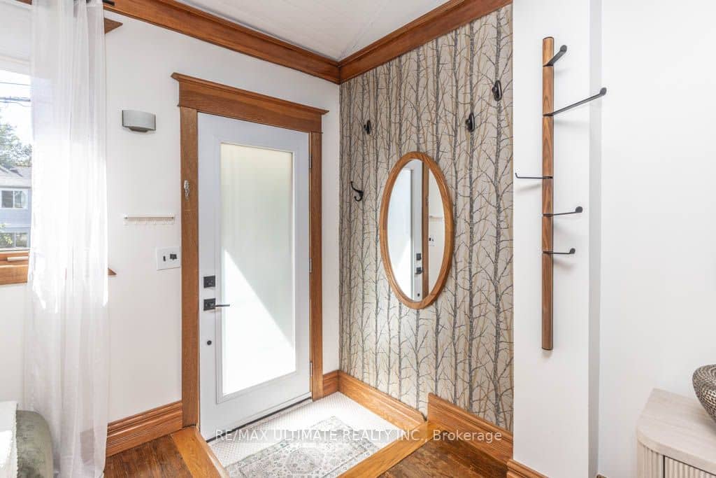 525 Craven Road, Toronto, ON M4L 2Z6