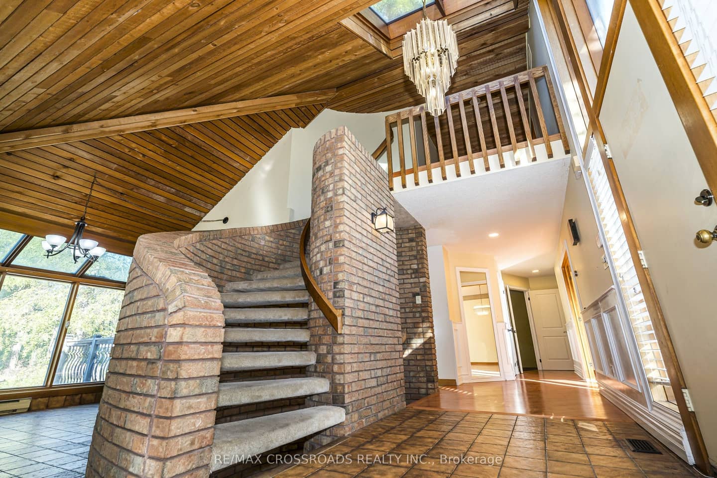 1910 Fairport Road, Pickering, ON L1V 1T4