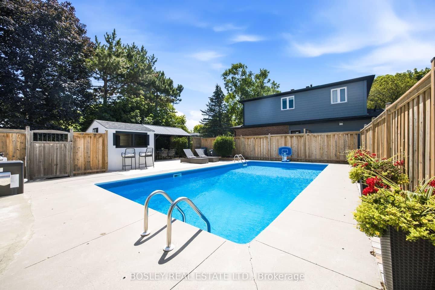 440 Sandford Street, Newmarket, ON L3Y 4S7