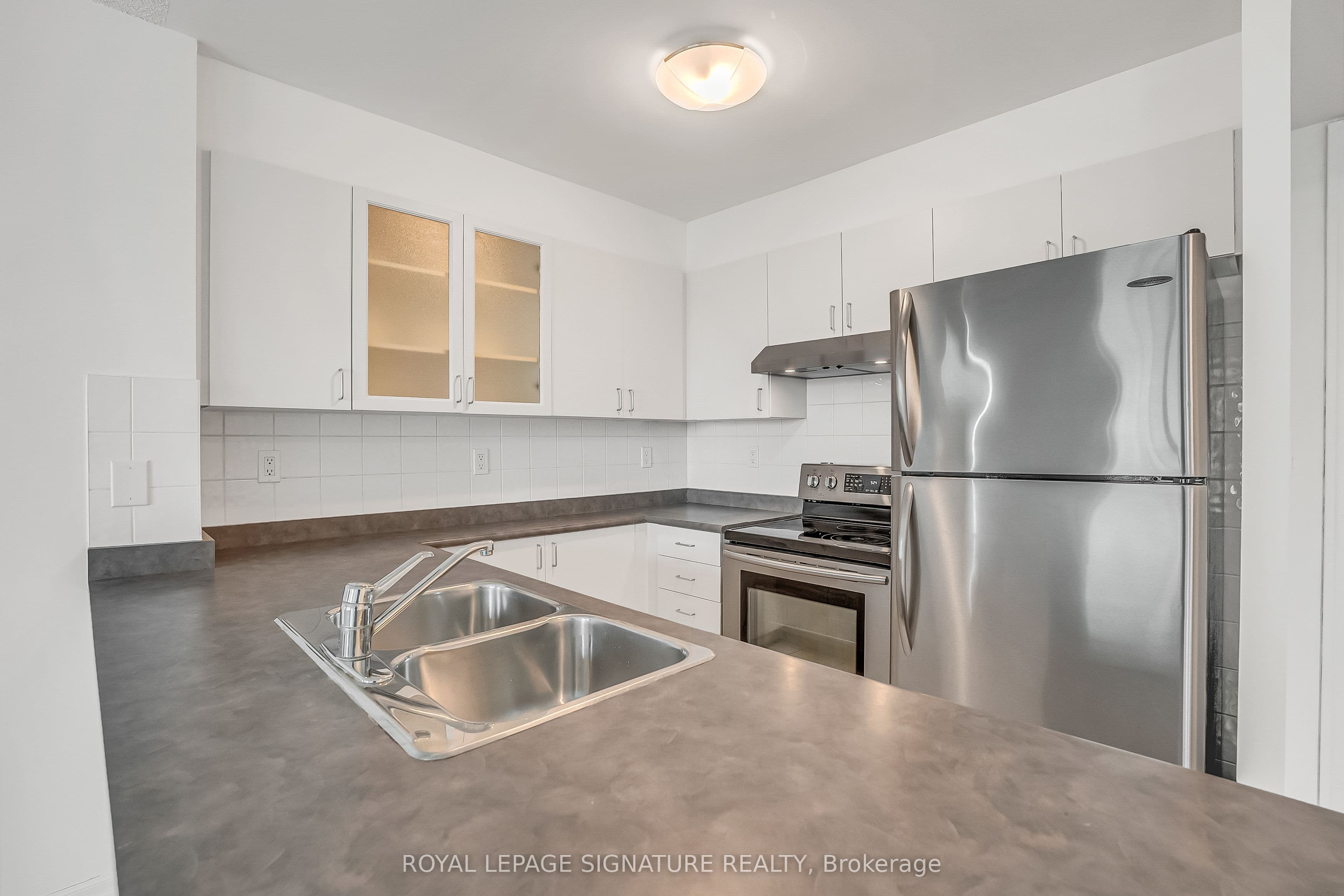 188 Doris Avenue 802, Toronto, ON M2N 6Z5