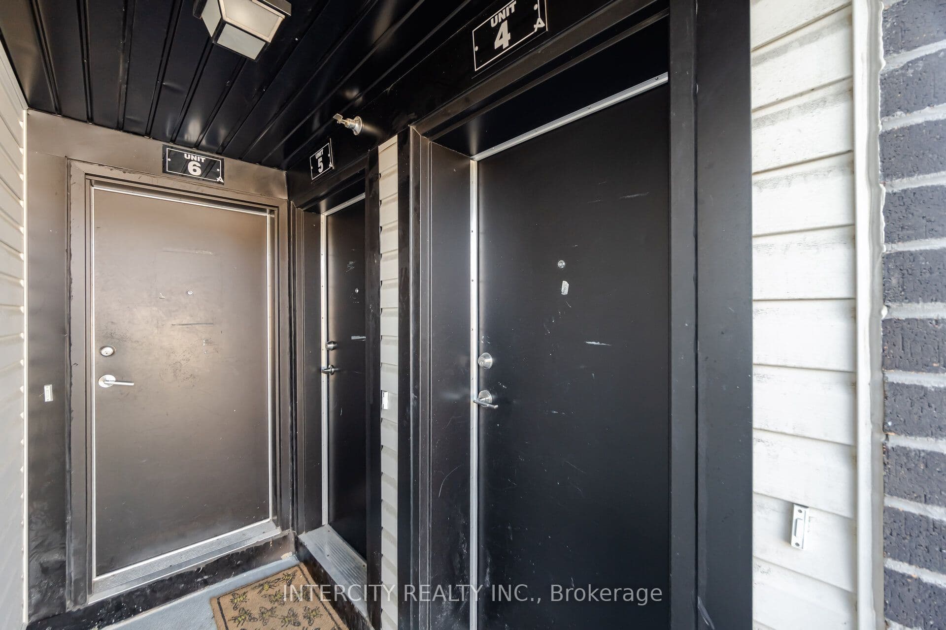 235 Mclevin Avenue 4, Toronto, ON M1B 0E8