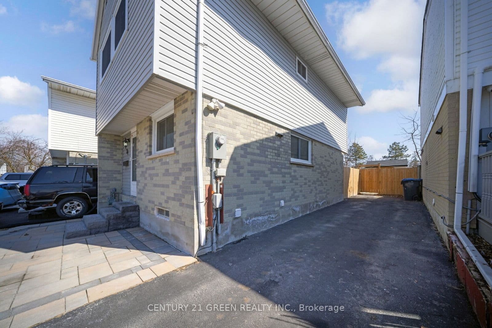 24 Jackman Drive, Brampton, ON L6S 2L7
