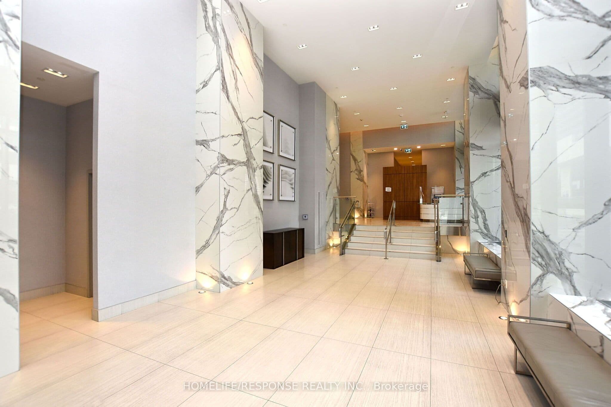 20 SHORE BREEZE Drive 1008, Toronto, ON M8V 0C7