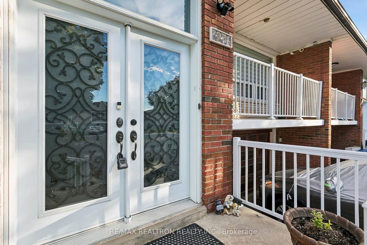 7276 Sills Road, Mississauga, ON L4T 2K1
