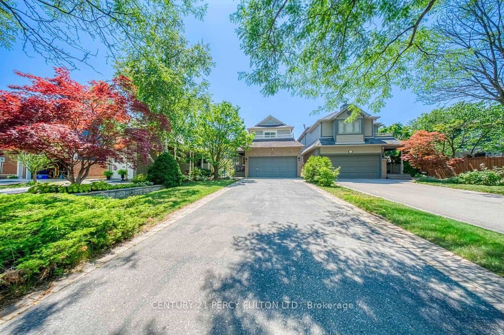 5522 Holbrook Road, Mississauga, ON L5M 5G4