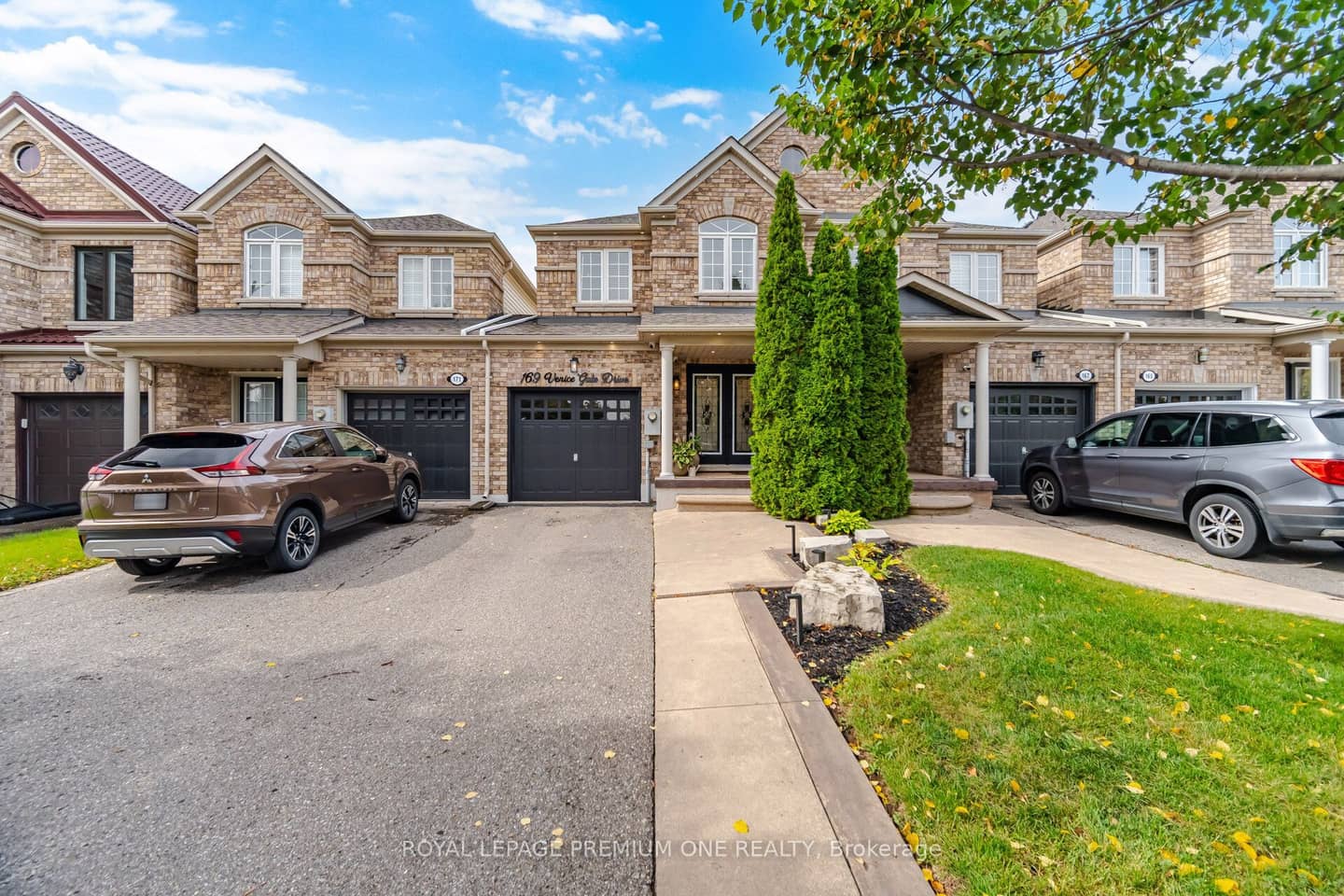 169 Venice Gate Drive, Vaughan, ON L4H 0E9