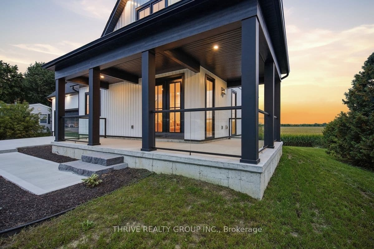 9887 Eric Street, Lambton Shores, ON N0M 2N0