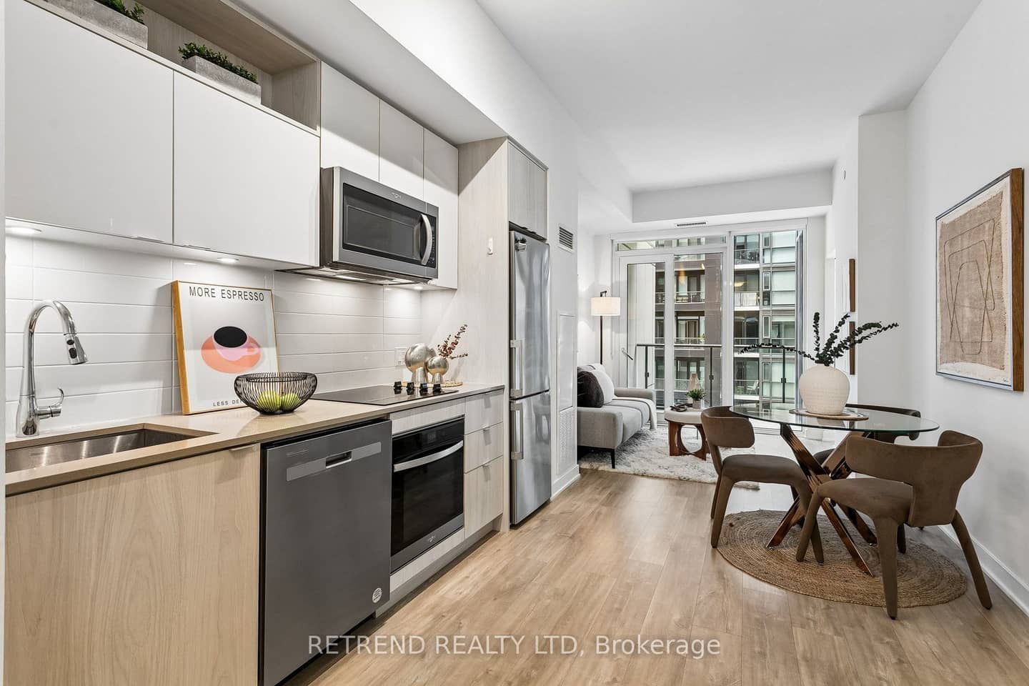 70 Princess Street 1725, Toronto, ON M5A 0X6