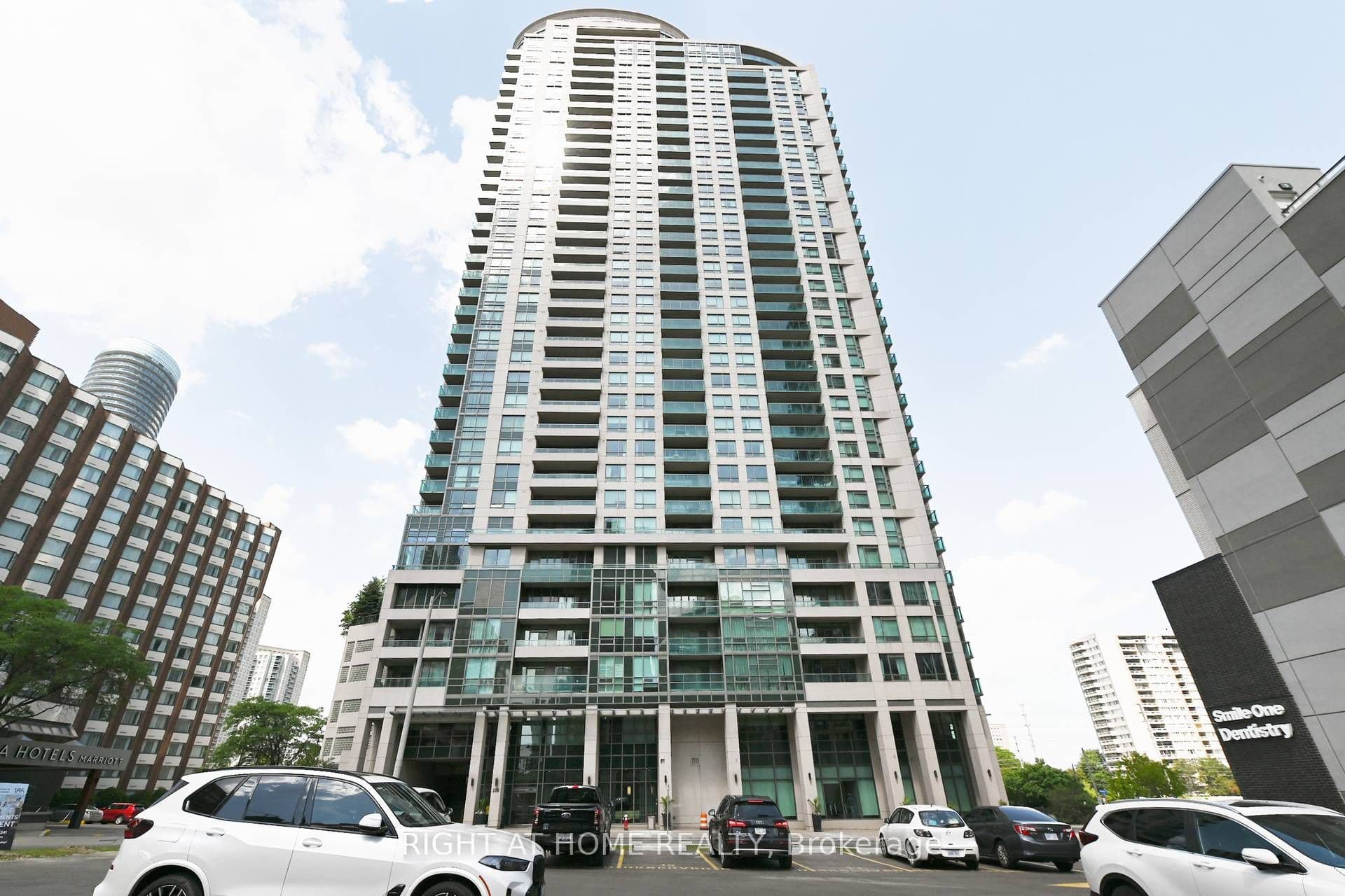 208 Enfield Place 2005, Mississauga, ON L5B 0G8