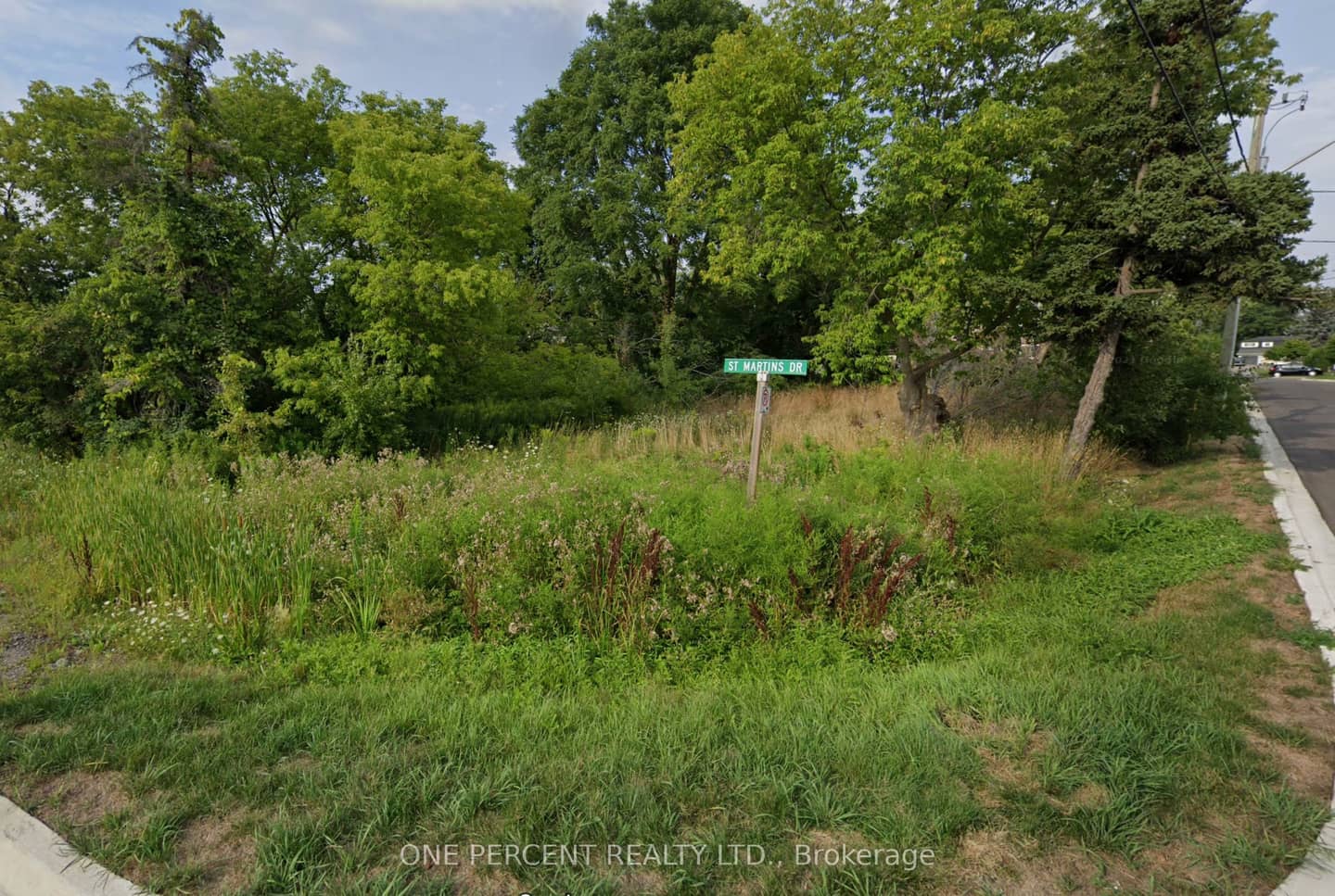 805 St. Martins Drive, Pickering, ON L1W 1N1
