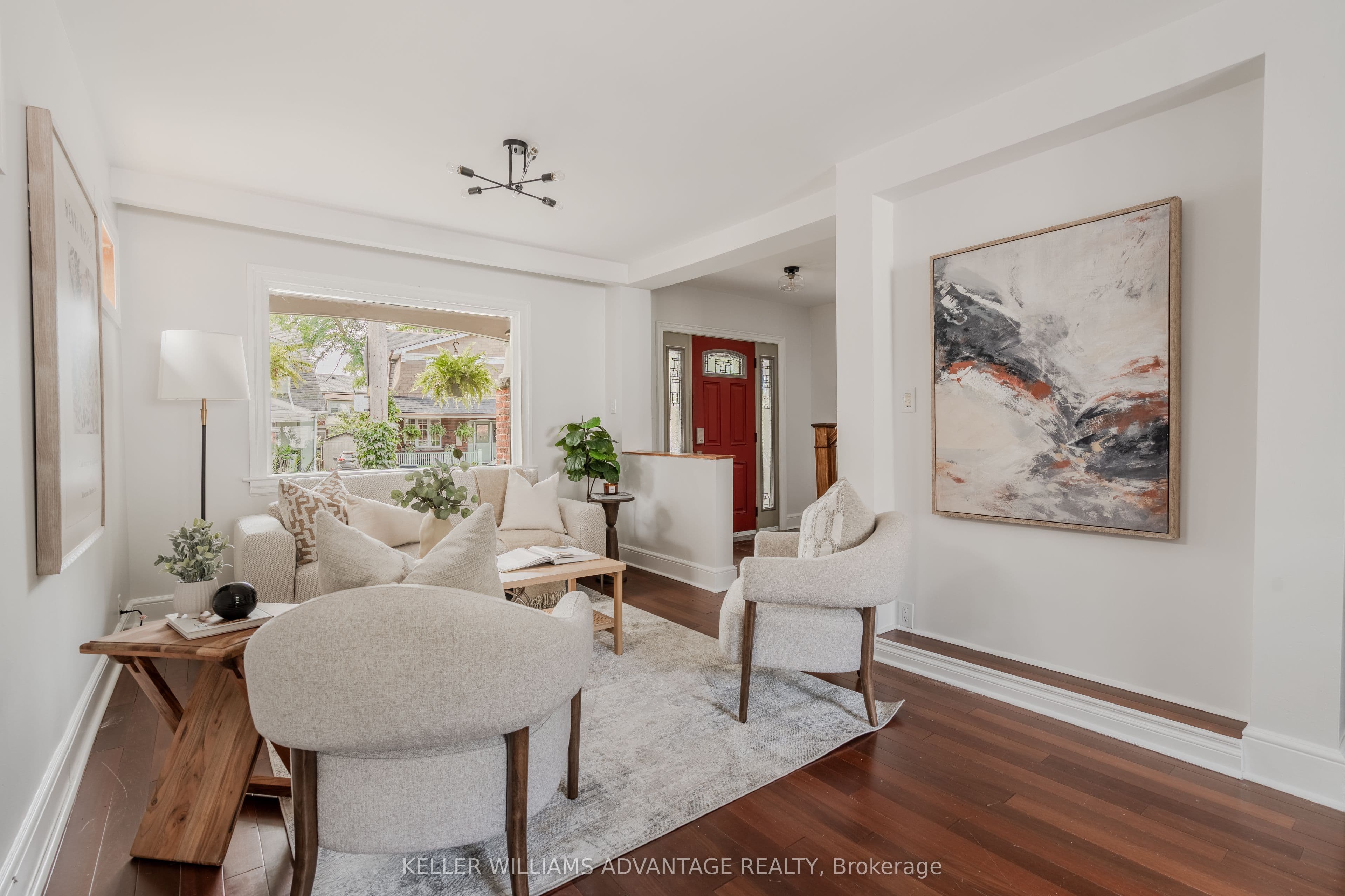 5 Hemlock Avenue, Toronto, ON M4L 3E9