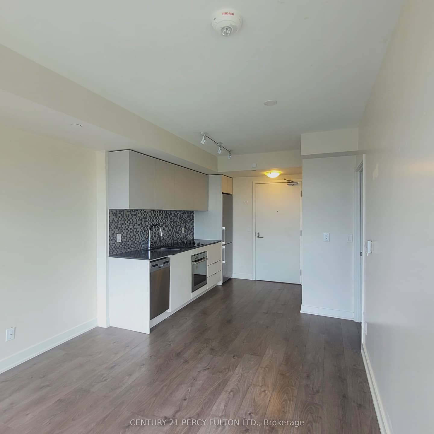 2 Sonic Way 1508, Toronto, ON M3C 0P2