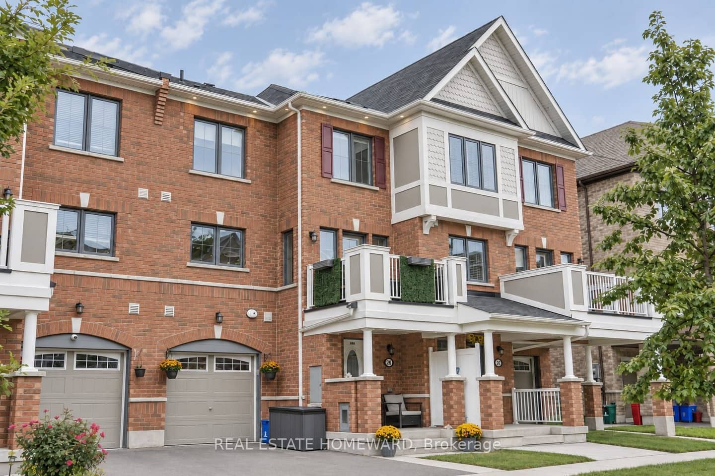 28 Goldeye Street, Whitby, ON L1P 1Y5
