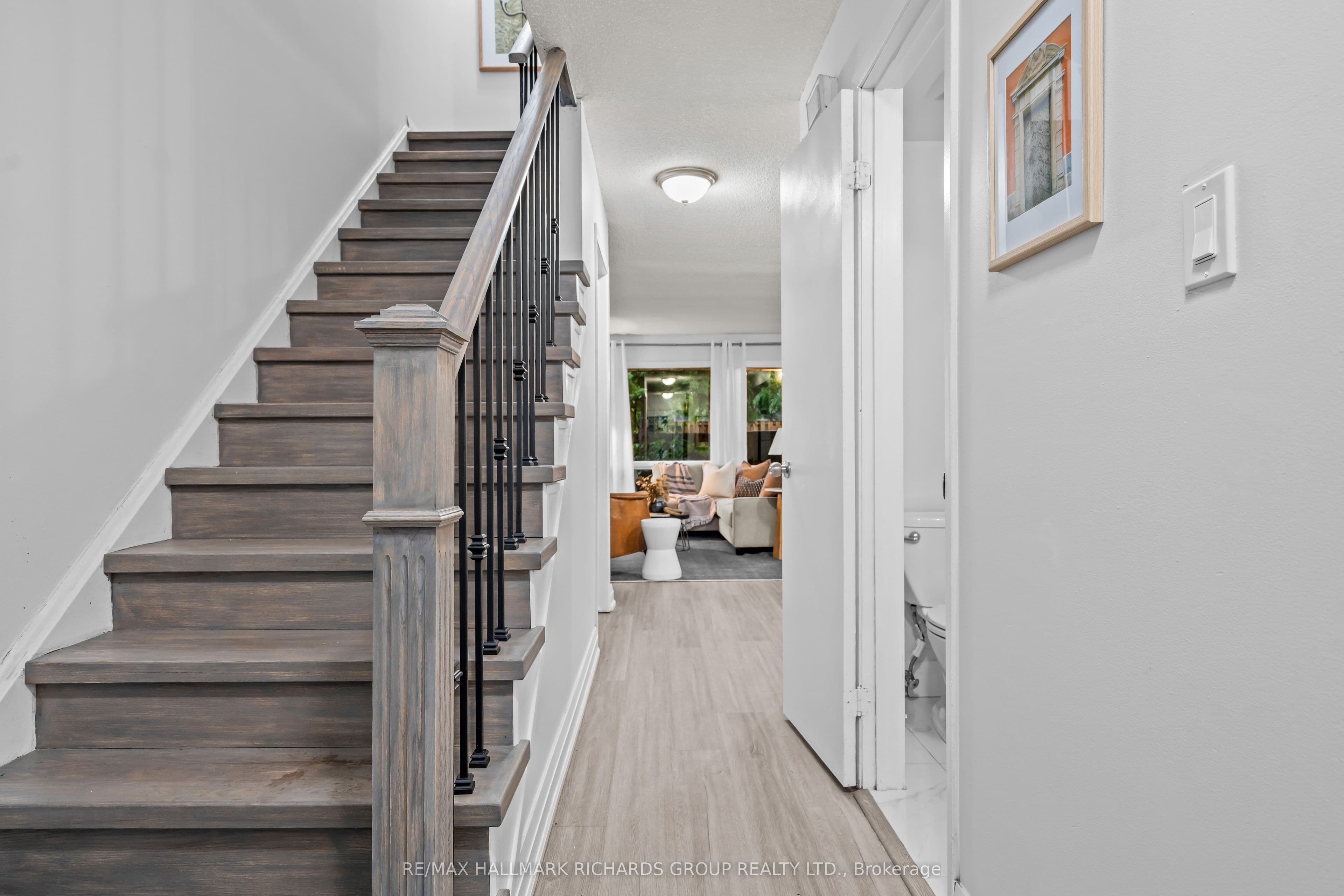 11 Livonia Place 18, Toronto, ON M1E 4W5