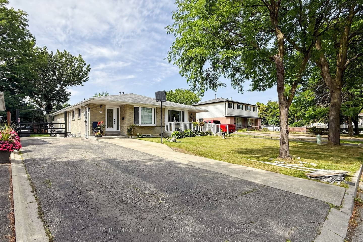 25 Graymar Road, Brampton, ON L6S 1Z7