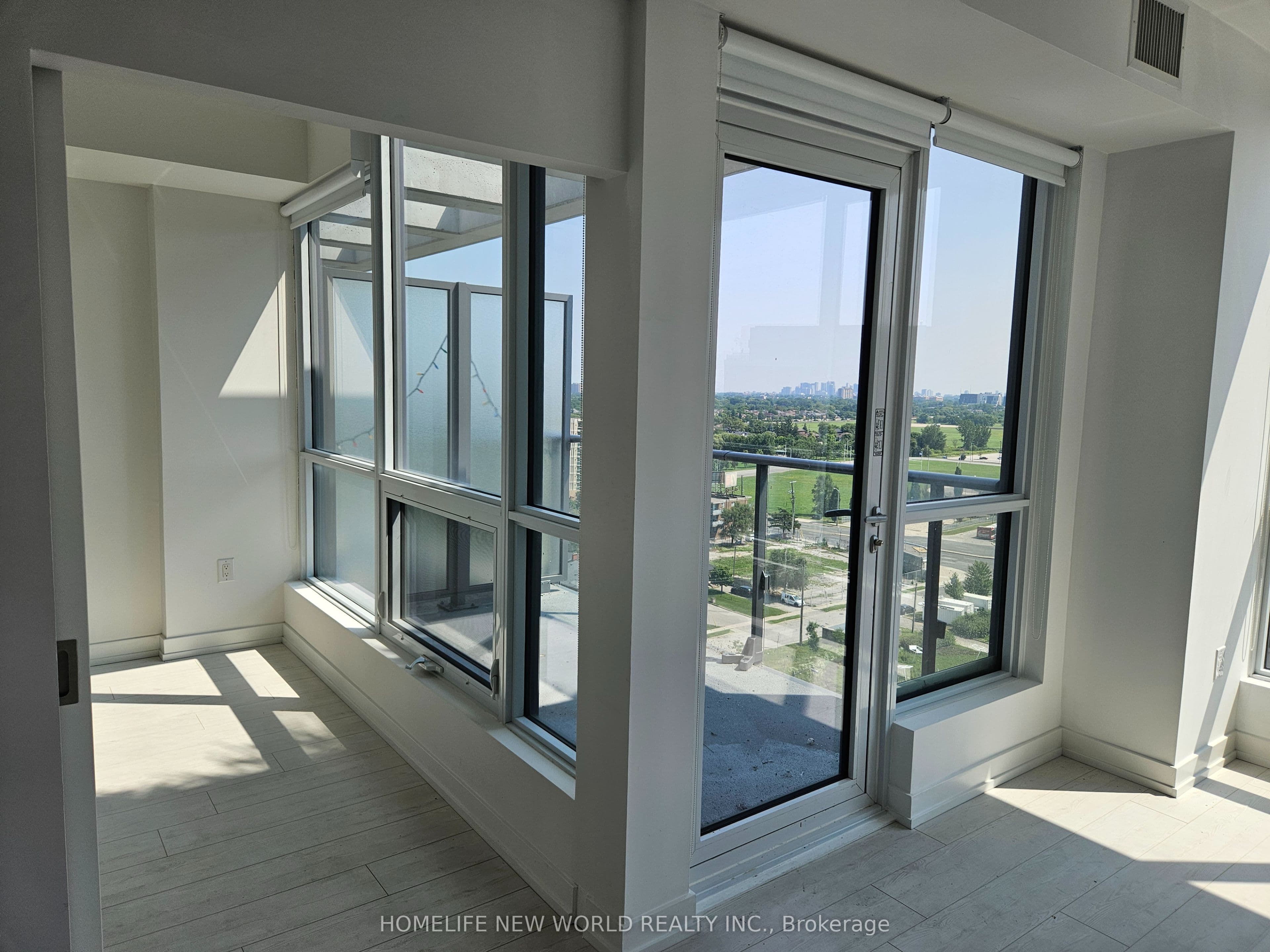 10 De Boers Drive 1312, Toronto, ON M3J 0L6