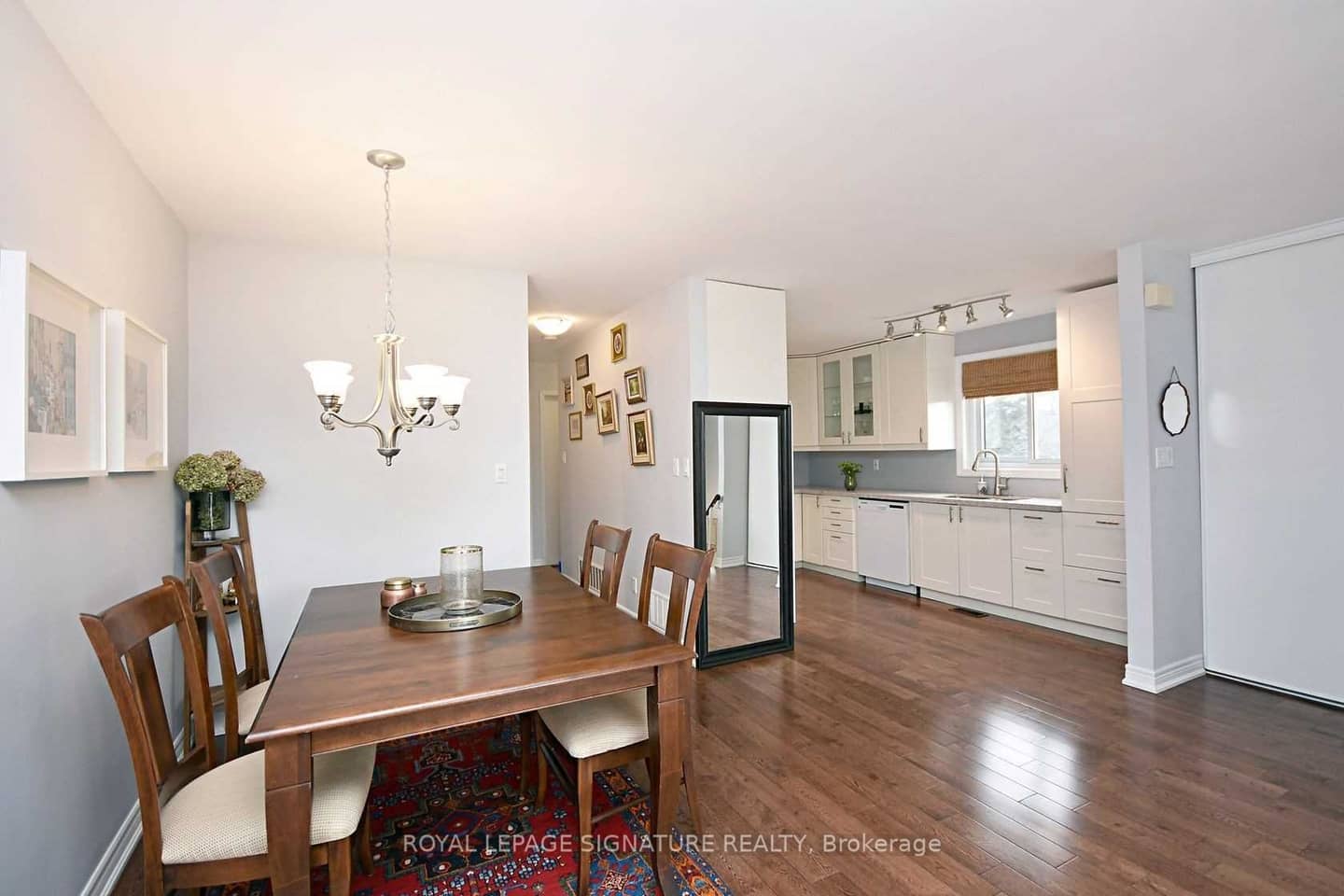 6303 Plowmans Heath, Mississauga, ON L5N 3W1