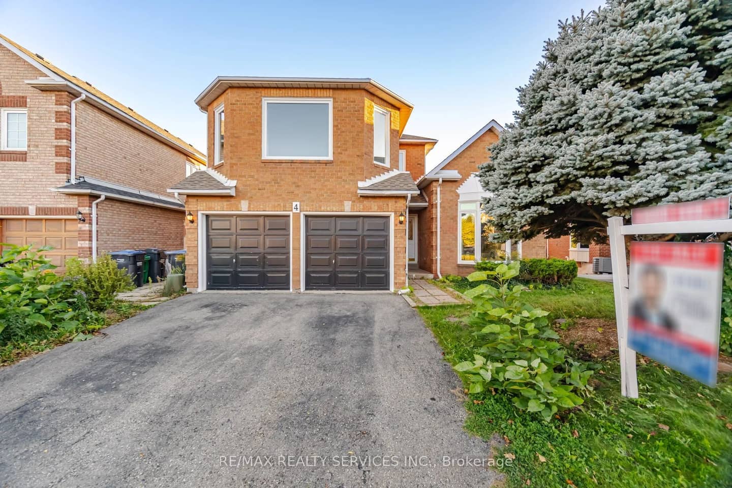 4 Leeward Drive, Brampton, ON L6S 5V6