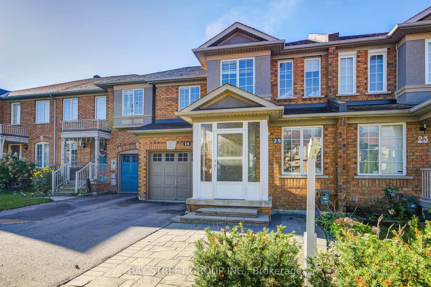 25 Waterton Crescent, Richmond Hill, ON L4B 4L7