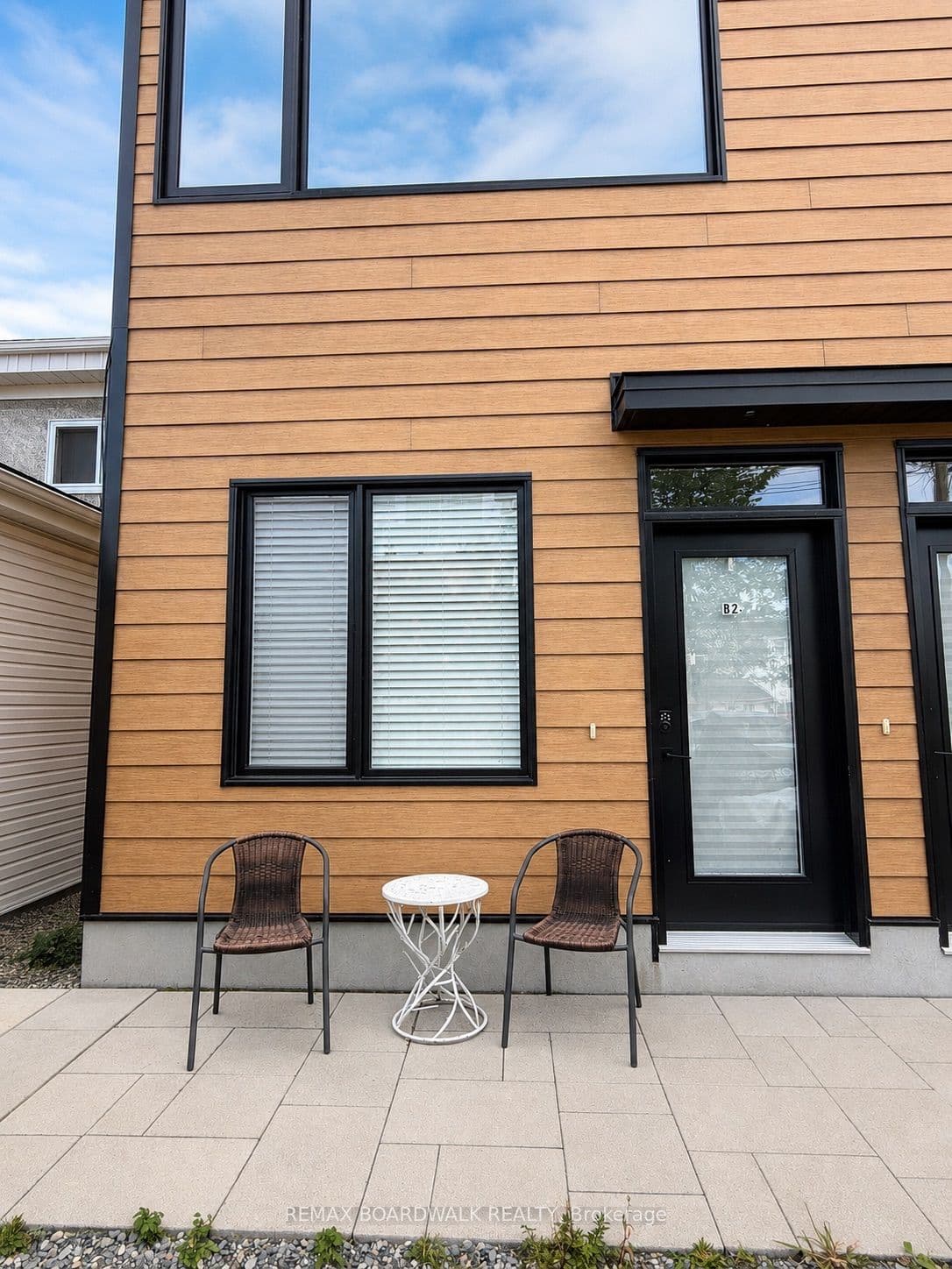 191 Hinchey Avenue 2B, West Centre Town, ON K1Y 1L6