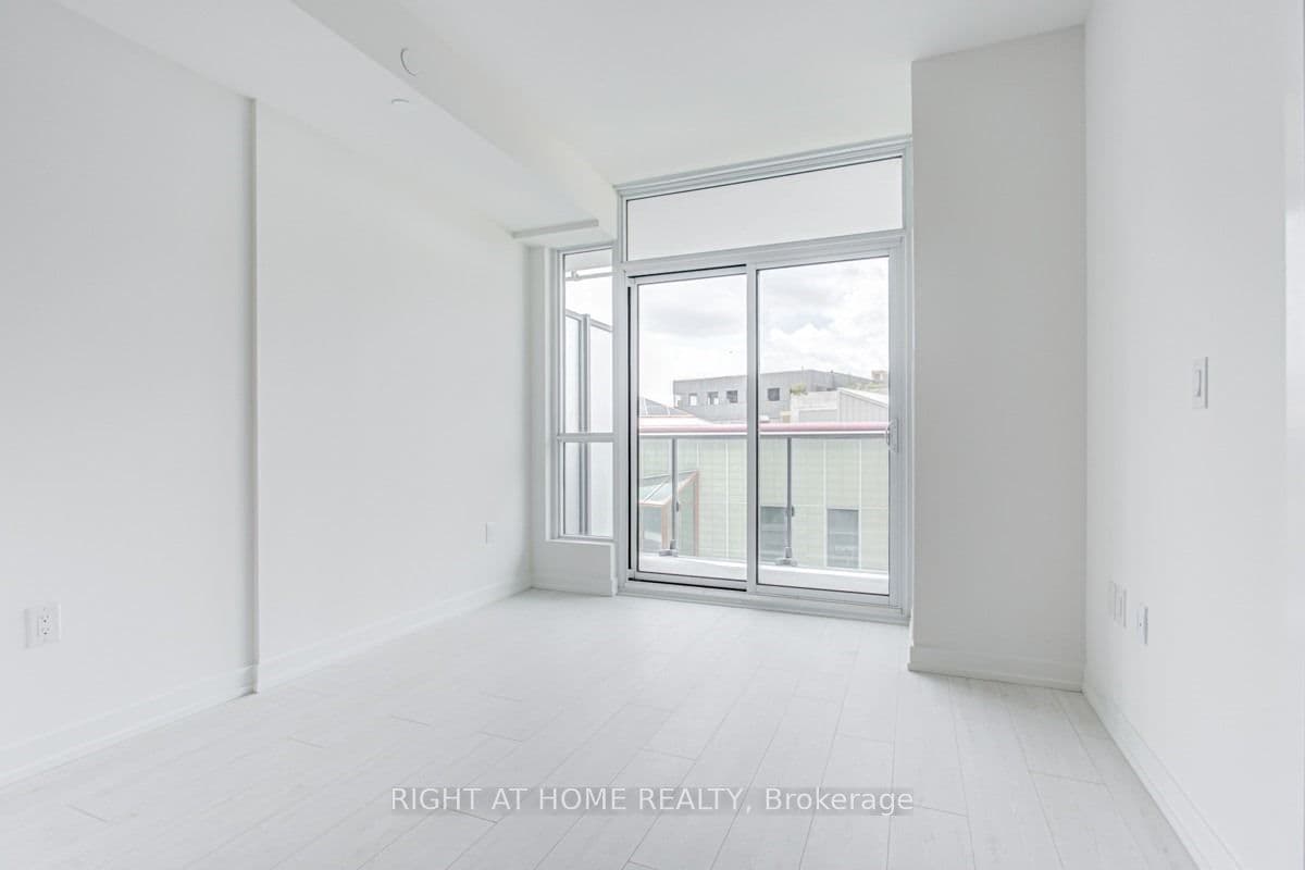 10 De Boers Drive 403, Toronto, ON M3J 0L6