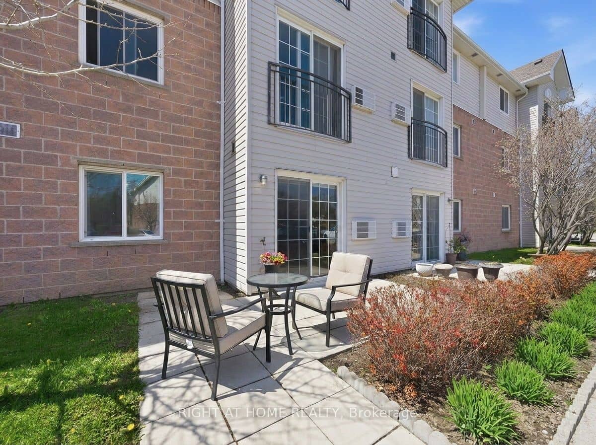 91 Aspen Springs Drive 102, Clarington, ON L1C 5J9