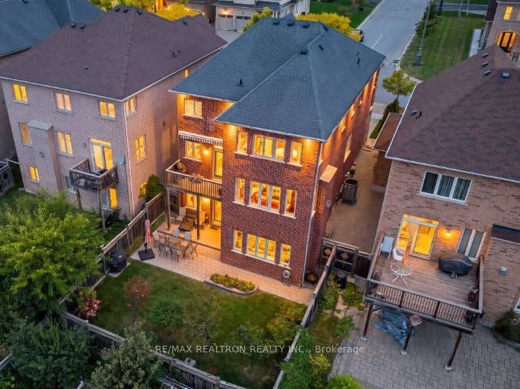 66 Bush Ridges Avenue, Richmond Hill, ON L4E 0P1