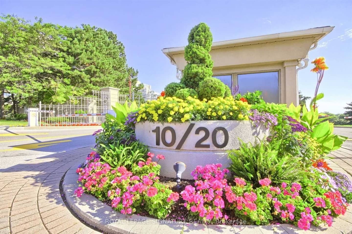 10 Guildwood Parkway 223, Toronto, ON M1E 5B5