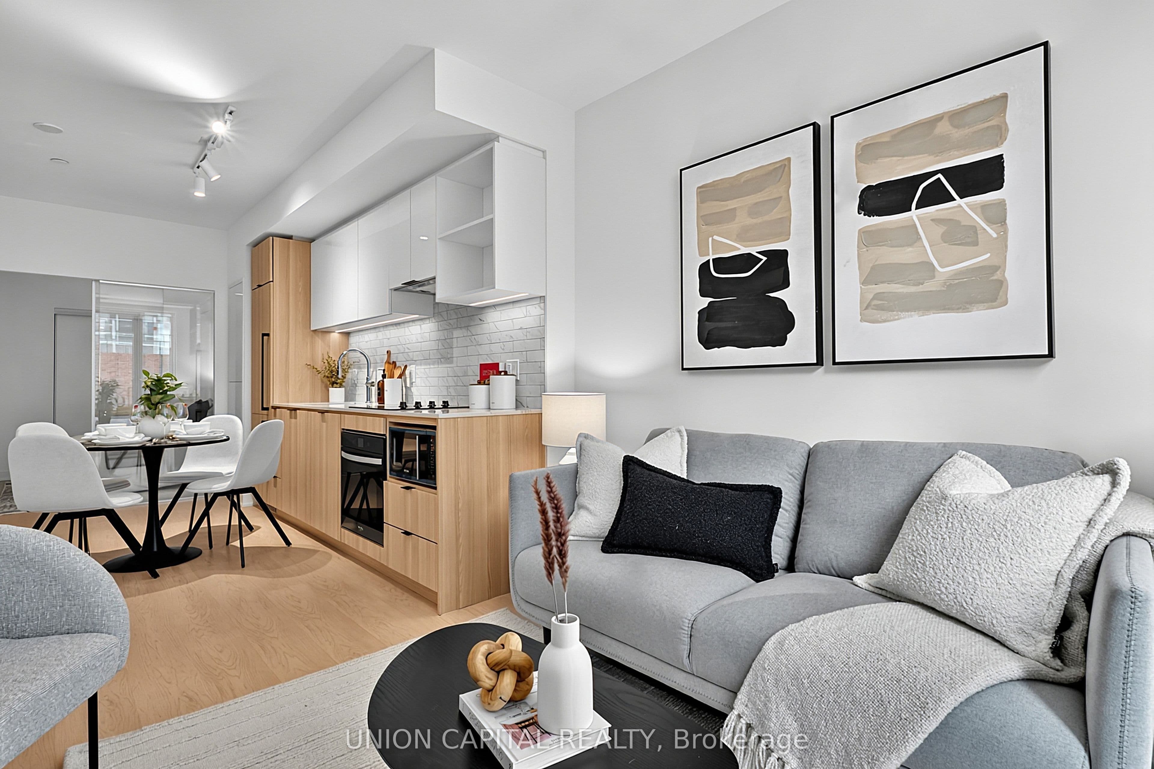 252 Church Street 507, Toronto, ON M5B 0E6