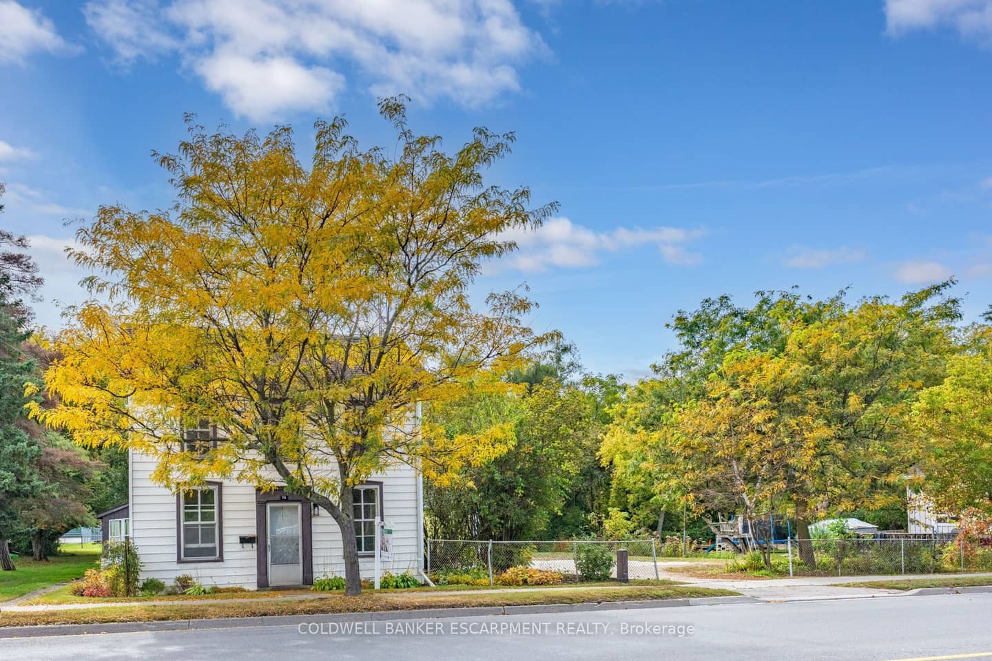 76 Main Street N, Halton Hills, ON L7J 1W2