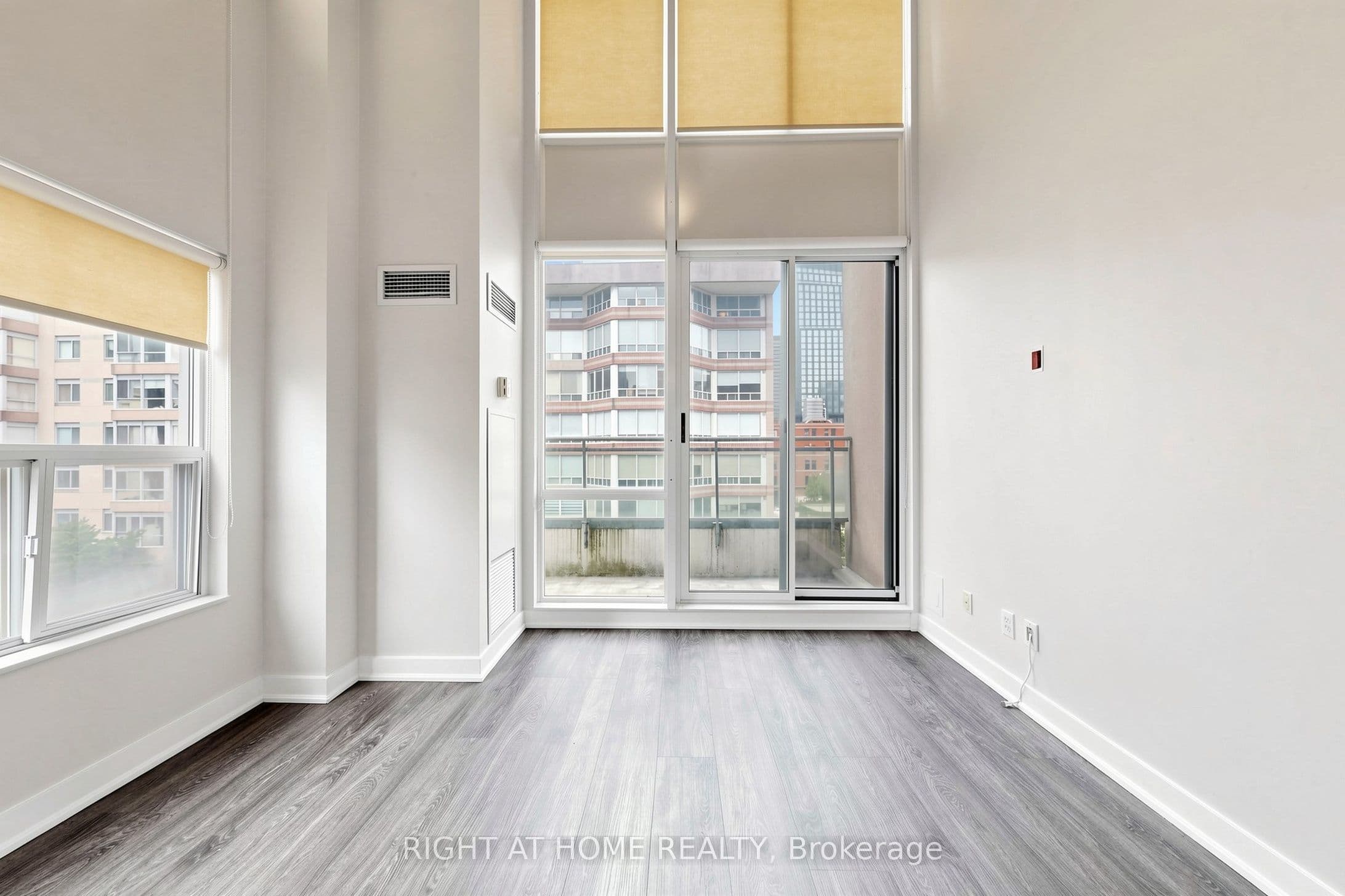 77 Lombard Street 501, Toronto, ON M5C 3E1