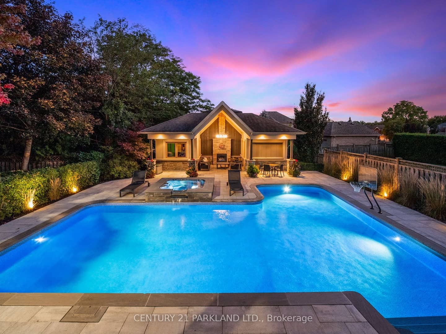 171 Oxford Street, Richmond Hill, ON L4C 4L6