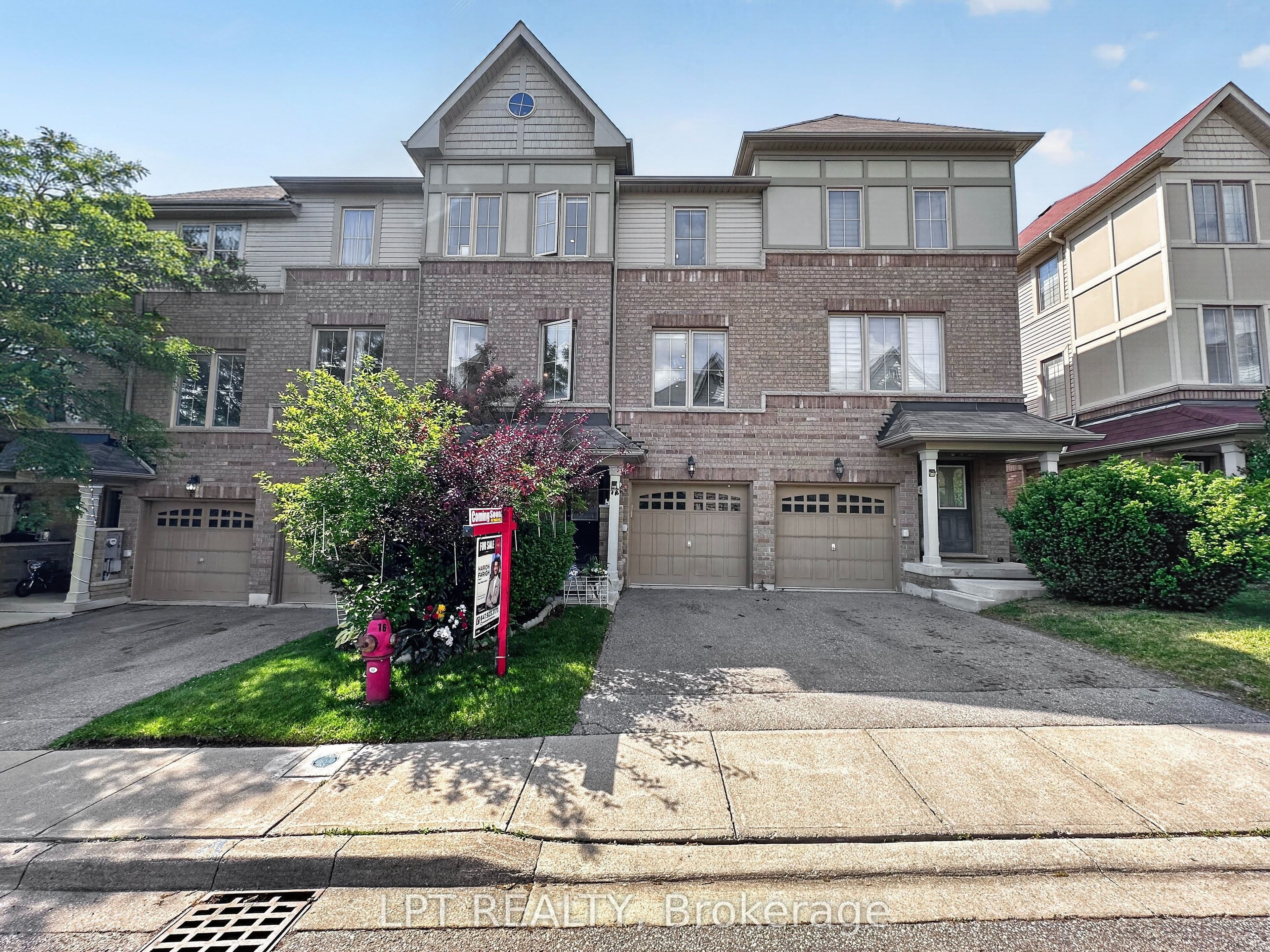 44 Cedar Lake Crescent, Brampton, ON L6Y 0P9