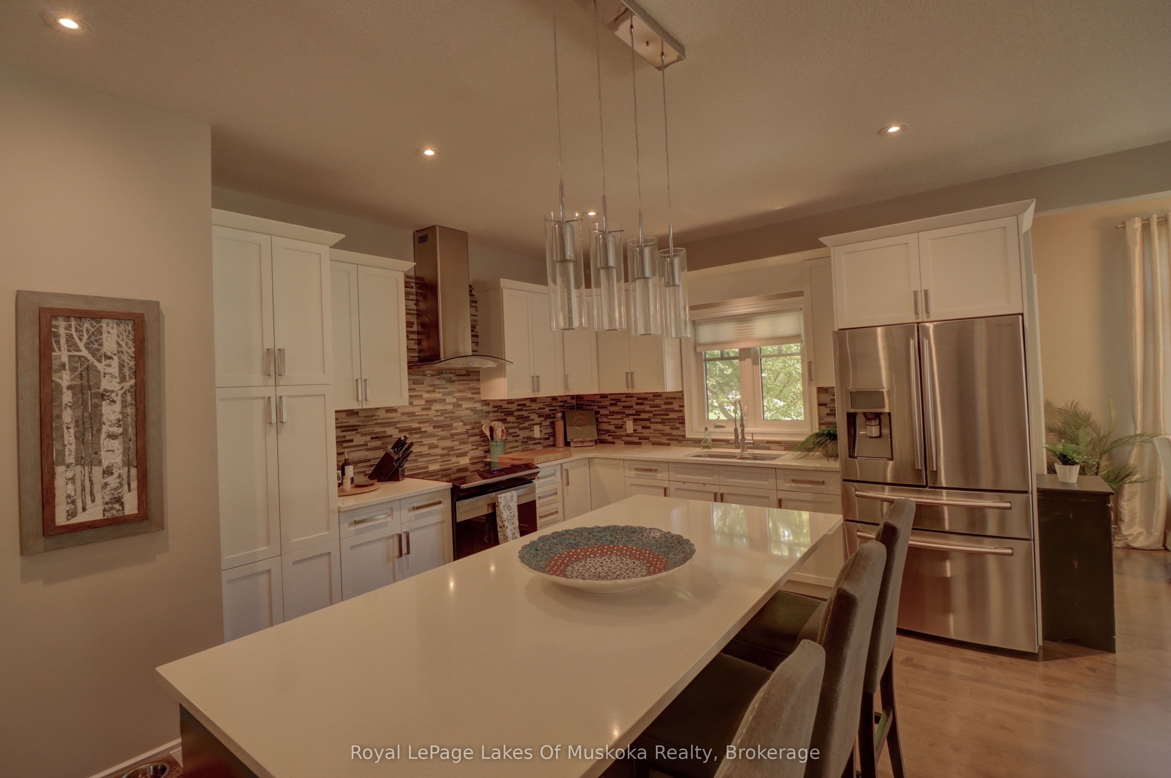 3 Homestead Lane, Huntsville, ON P1H 2N8