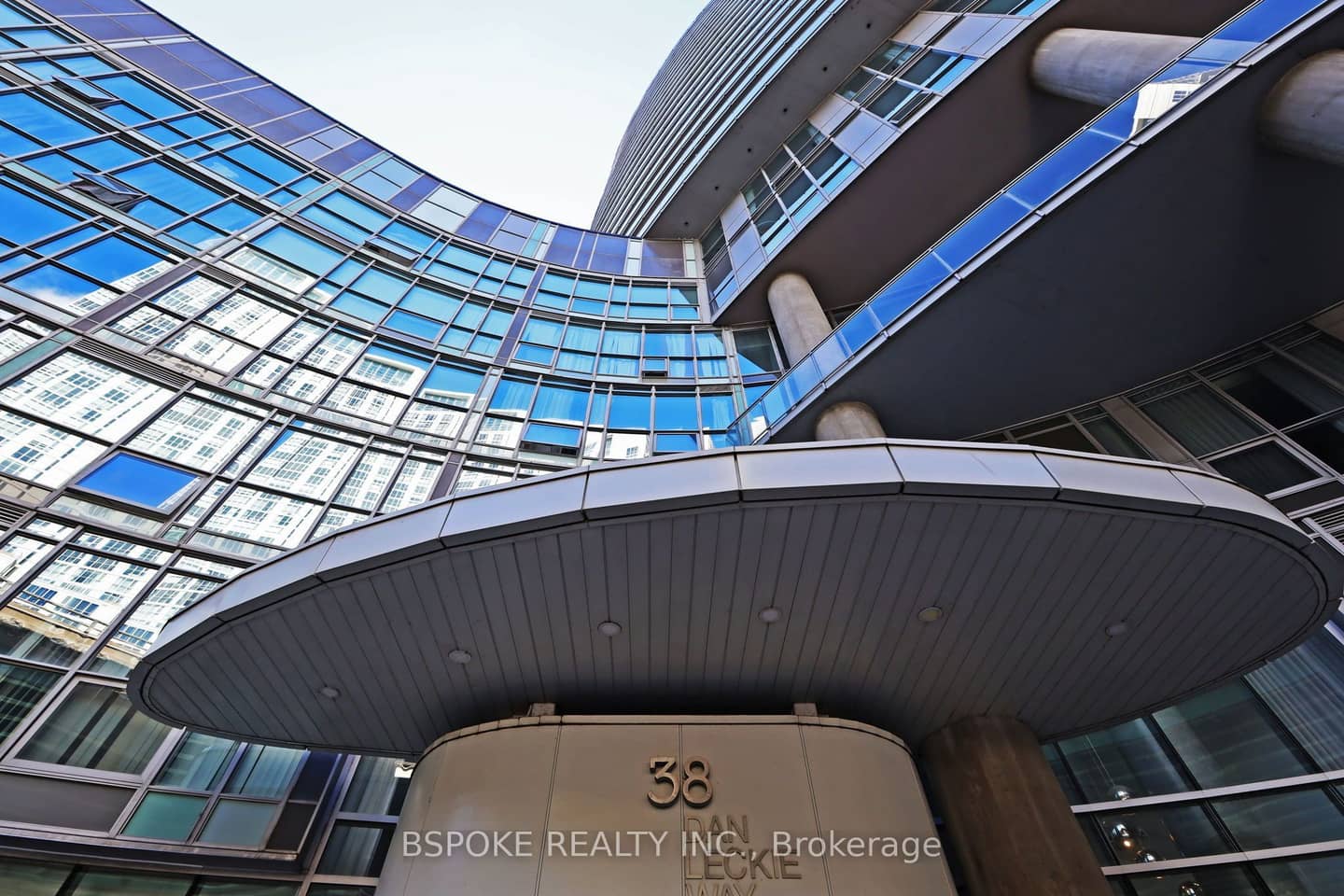 38 Dan Leckie Way 2207, Toronto, ON M5V 2V6