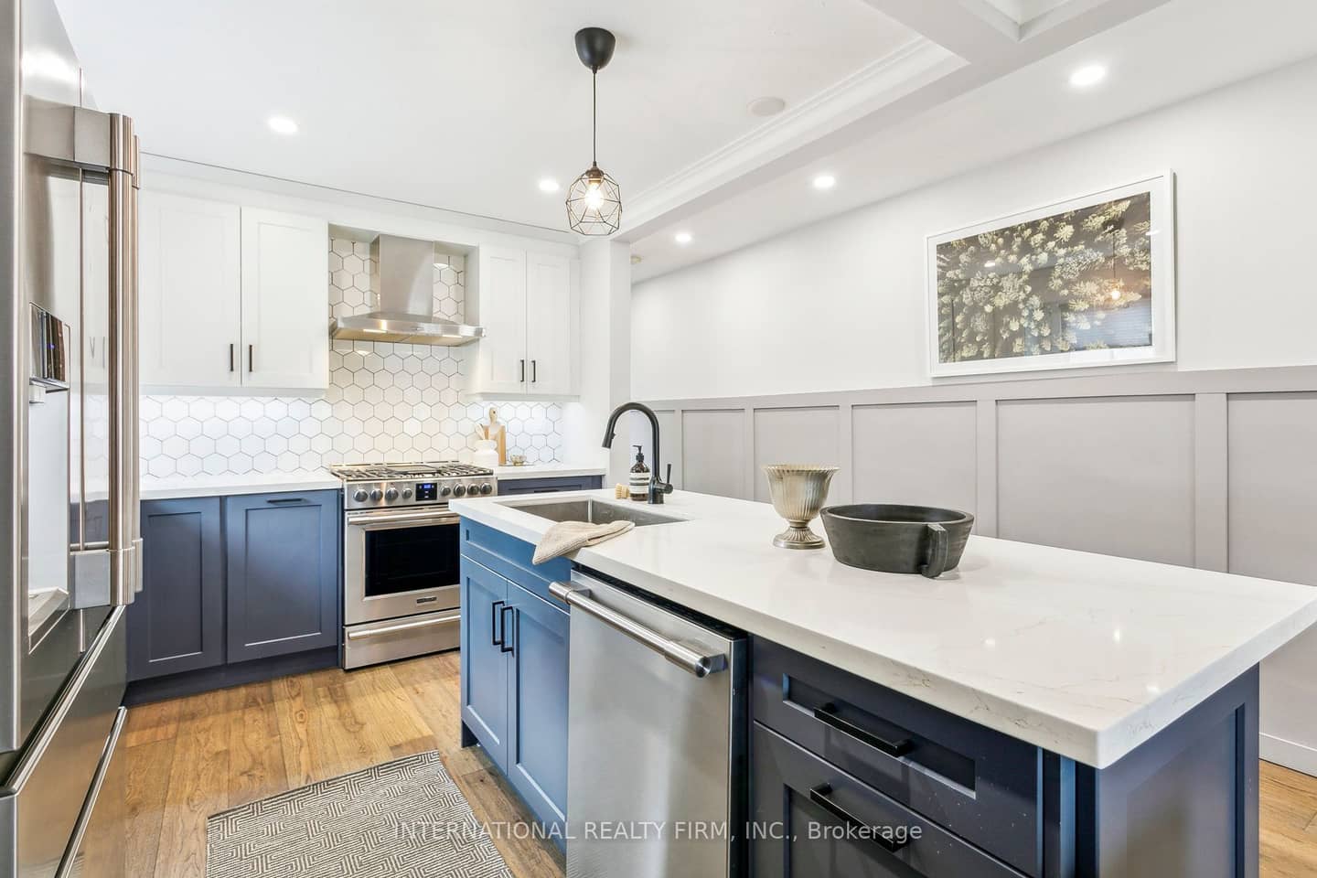 50 Denison Avenue, Toronto, ON M5T 2M8