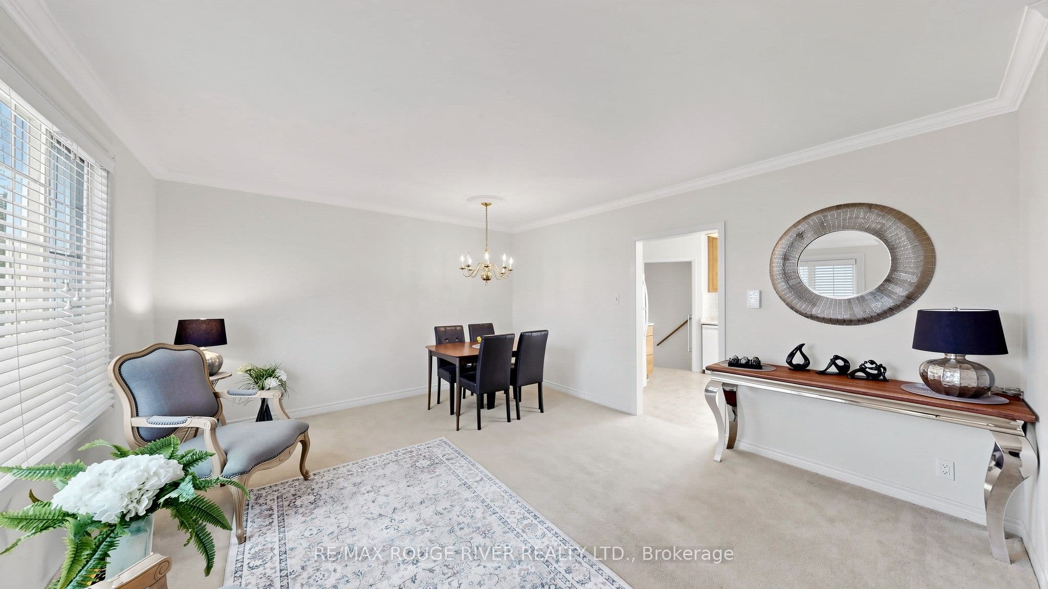 35 Southlawn Drive, Toronto, ON M1S 1H9