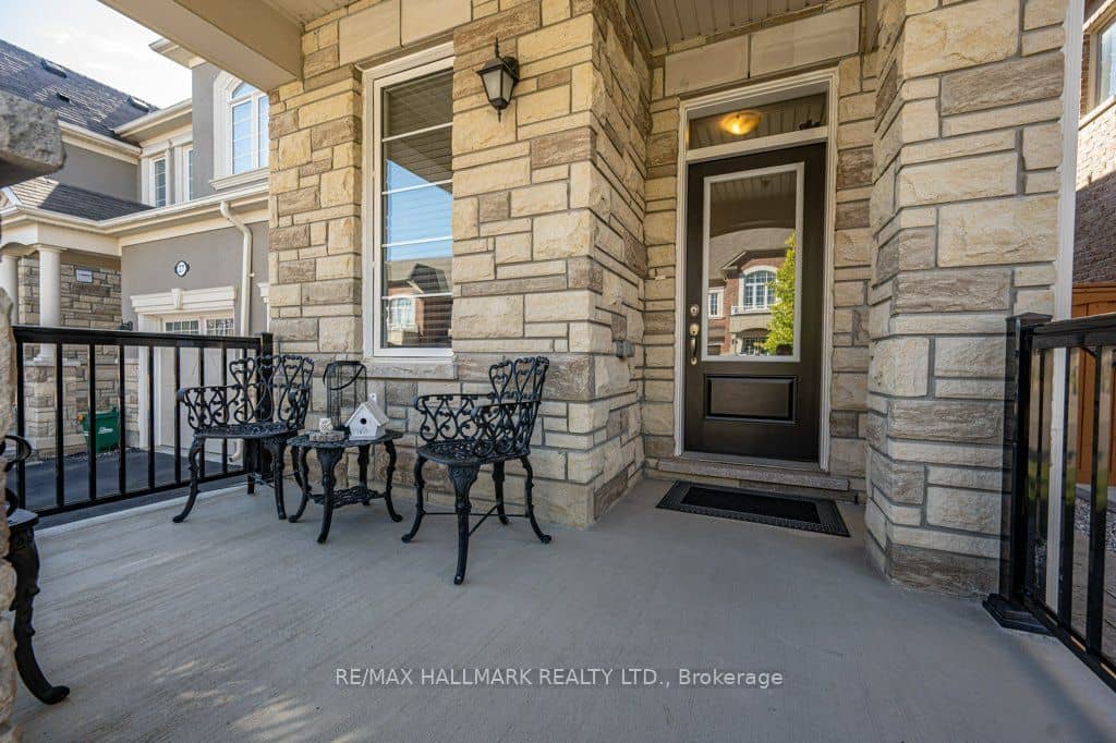 29 Ness Drive, Richmond Hill, ON L4S 0J8