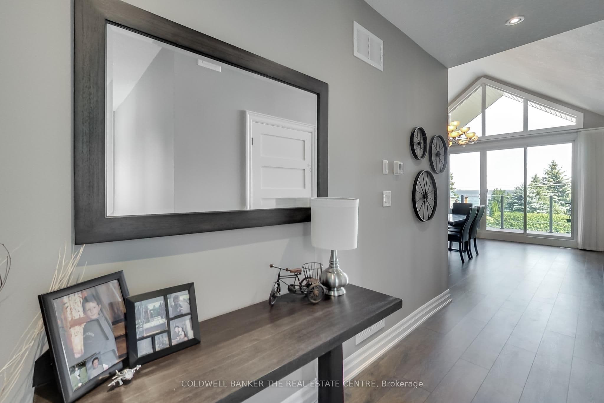 224 Lakeshore Road E, Oro-Medonte, ON L0L 2E0