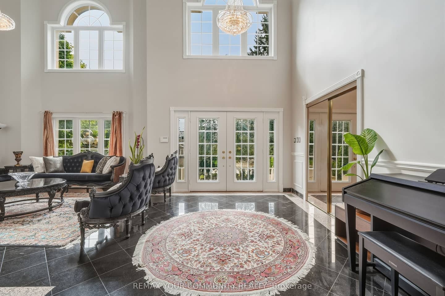 176 Old Surrey Lane, Richmond Hill, ON L4C 7E5