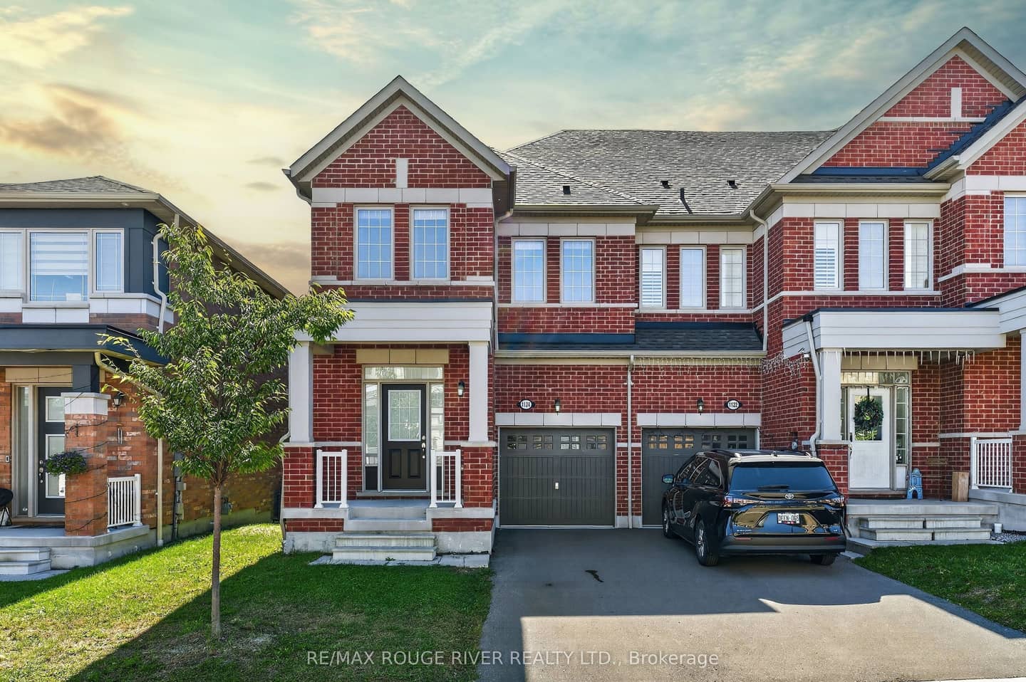 1124 Sepia Square, Pickering, ON L1X 0H1
