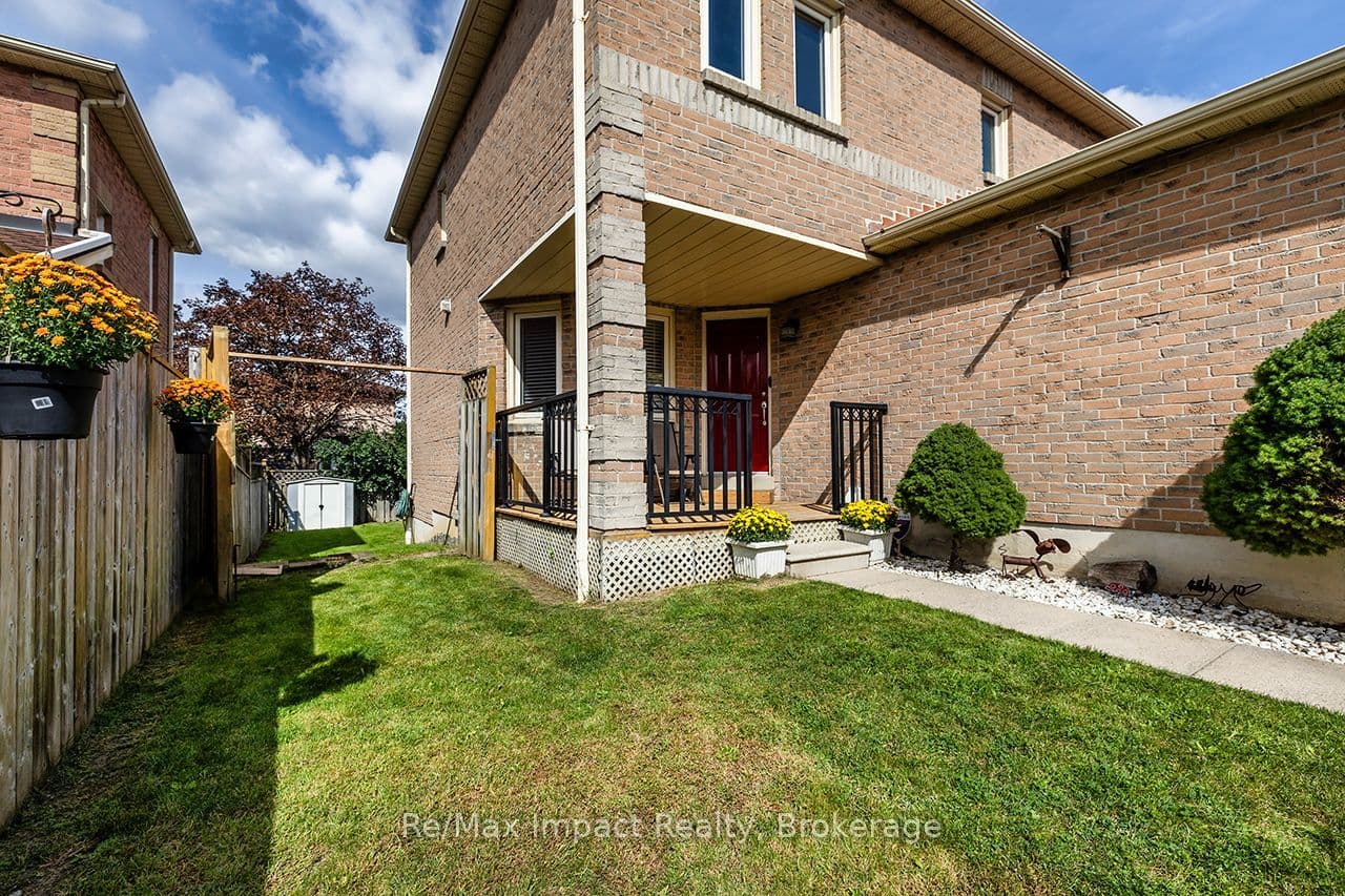 122 Wright Crescent, Ajax, ON L1S 6X7