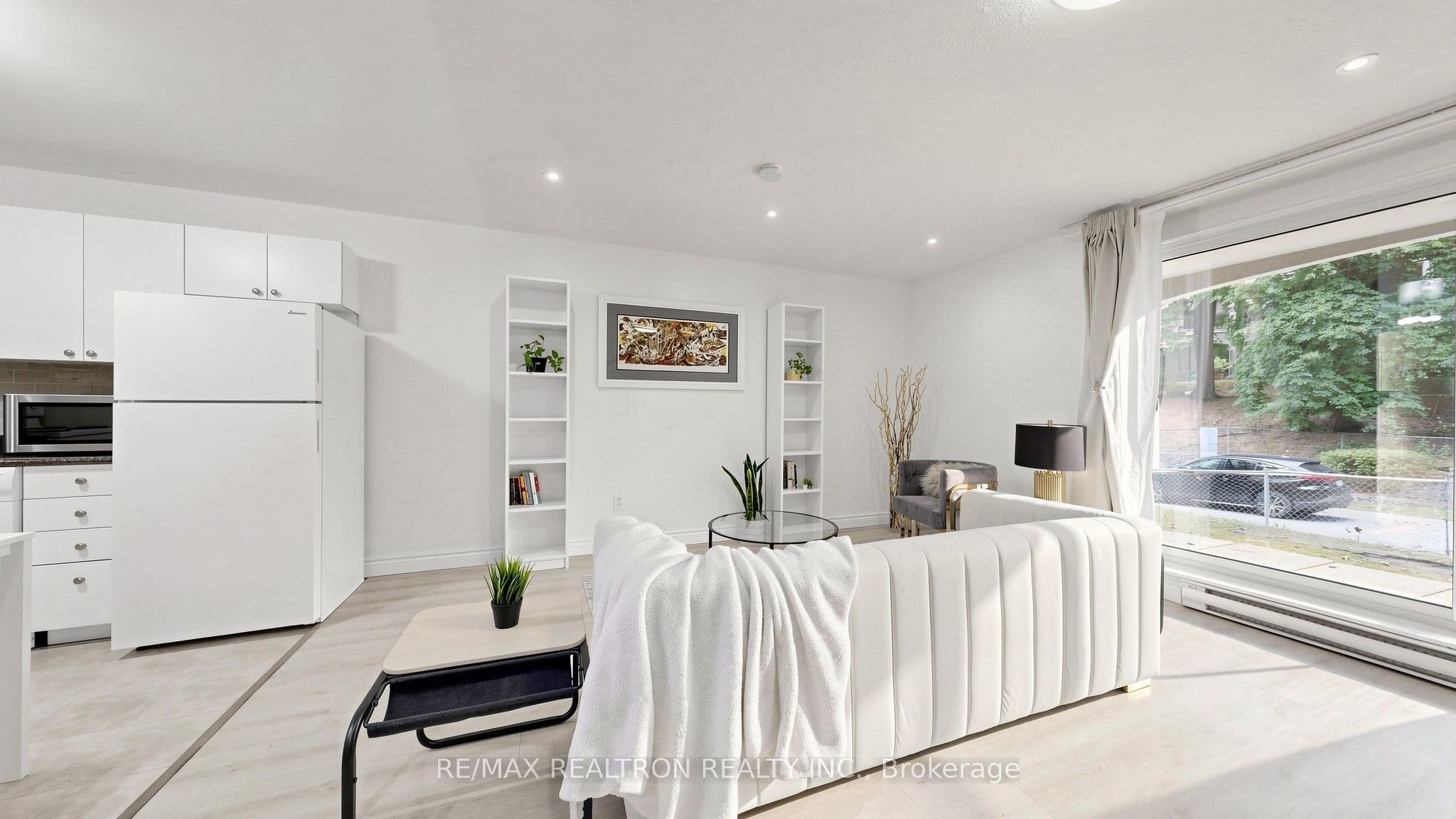 10 Moonstone Byway 151, Toronto, ON M2H 3J3