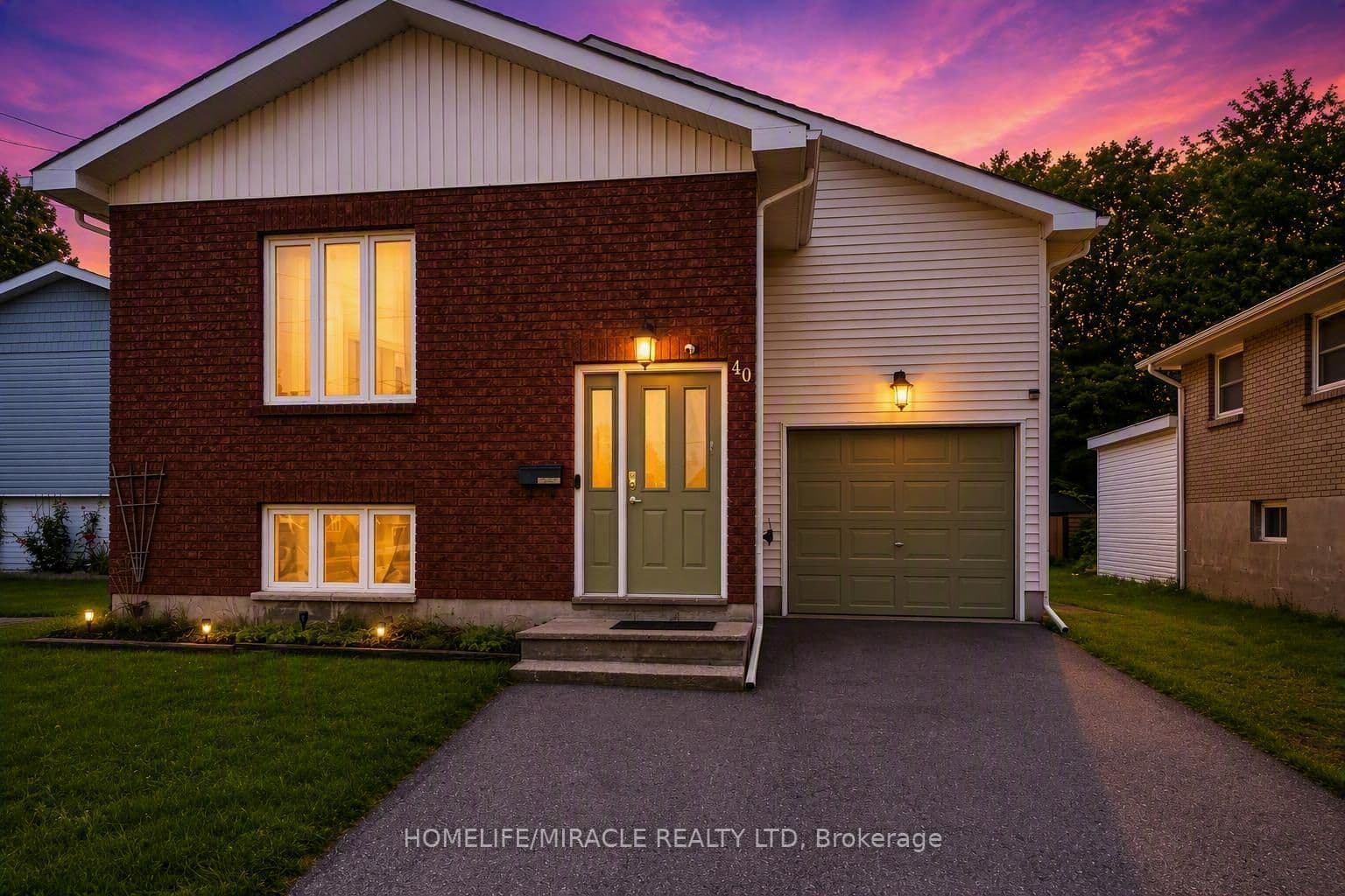 40 St Charles Street, Belleville, ON K8P 2V8